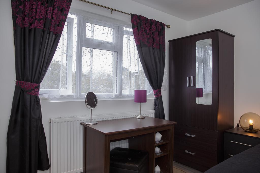 Gooseacre Rooms Harrow Phòng bức ảnh